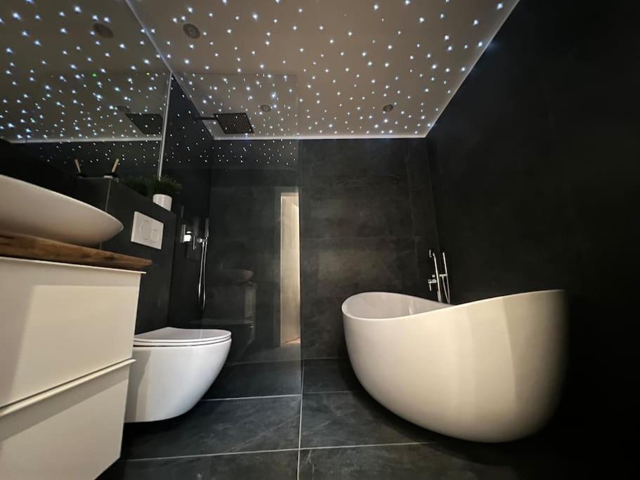Tiny Wellness Apartment Graz Esterno foto